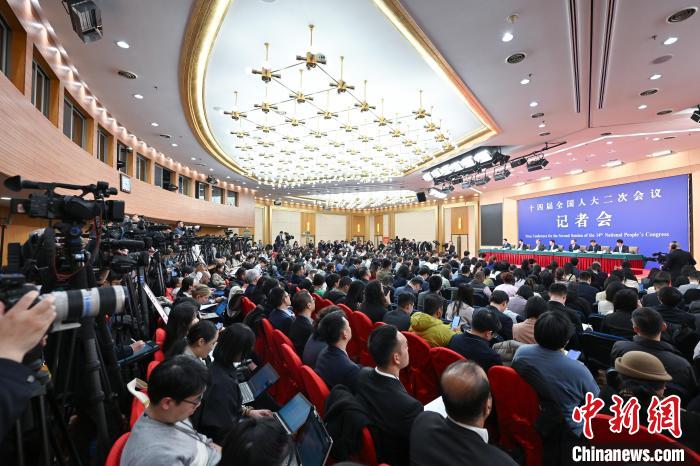 （两会观察）中国全力保障各类企业在华公平竞争